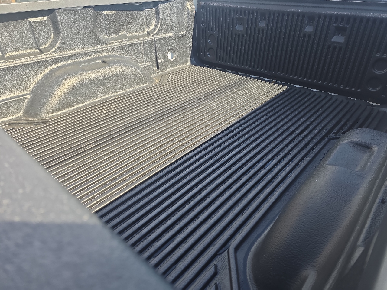 GMC Sierra 1500 SLT Crew Cab Short Bed 4WD 2018