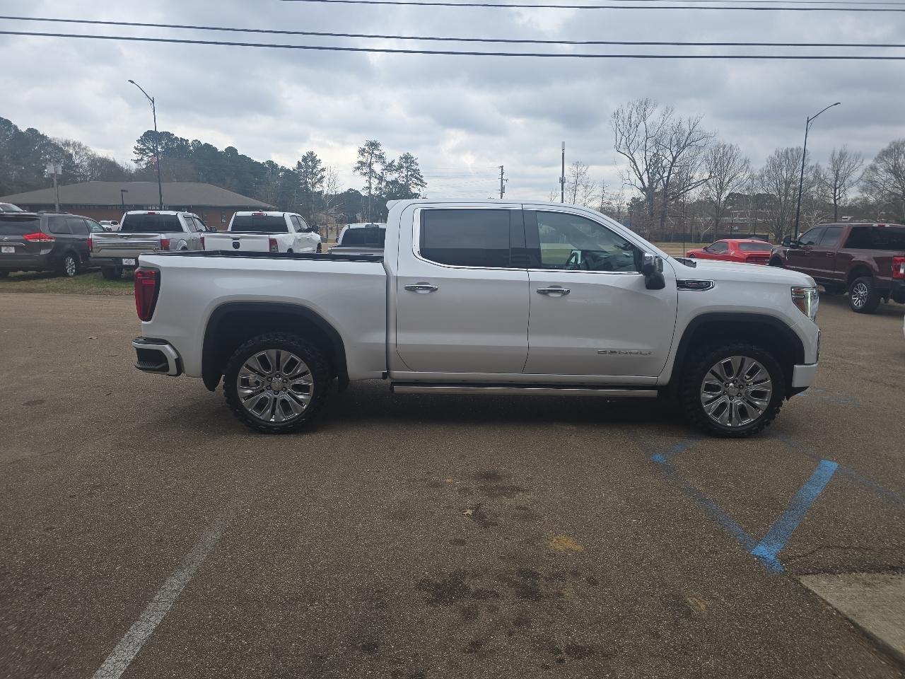 GMC Sierra 1500 SLT Crew Cab Short Bed 4WD 2018