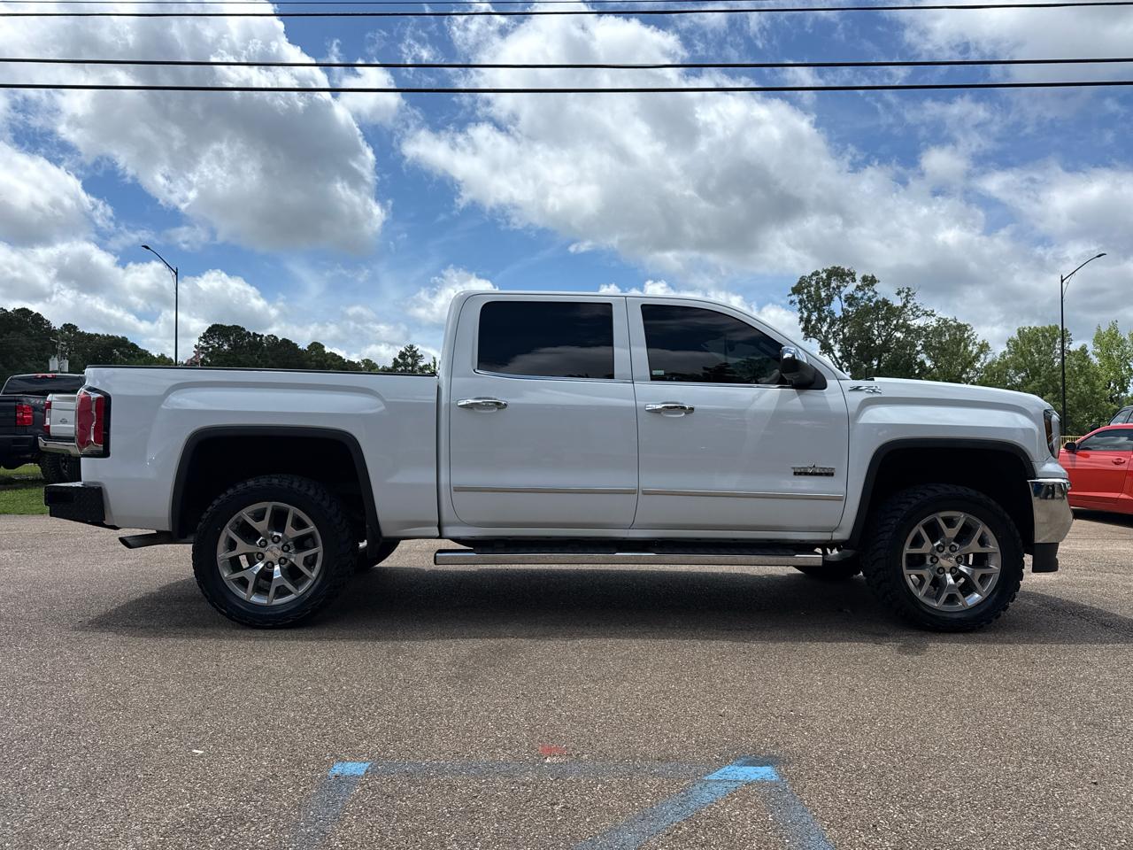 GMC Sierra 1500 SLT Crew Cab Short Bed 4WD 2018