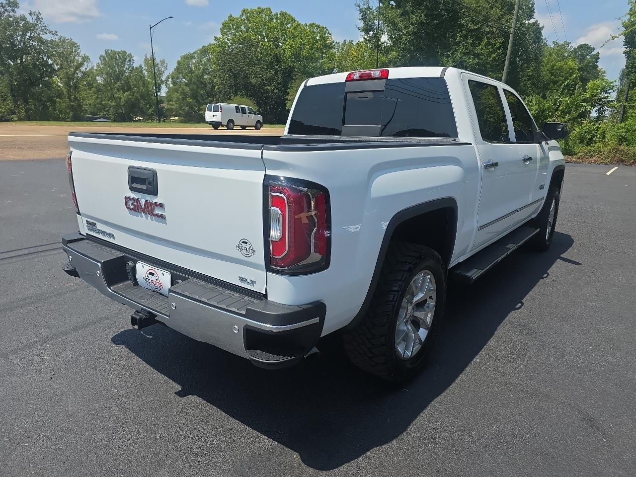 GMC Sierra 1500 SLT Crew Cab Short Bed 4WD 2018