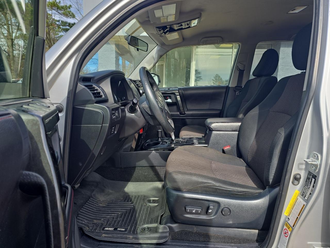 Toyota 4Runner TRD Off Road Premium 4WD (Natl) 2019