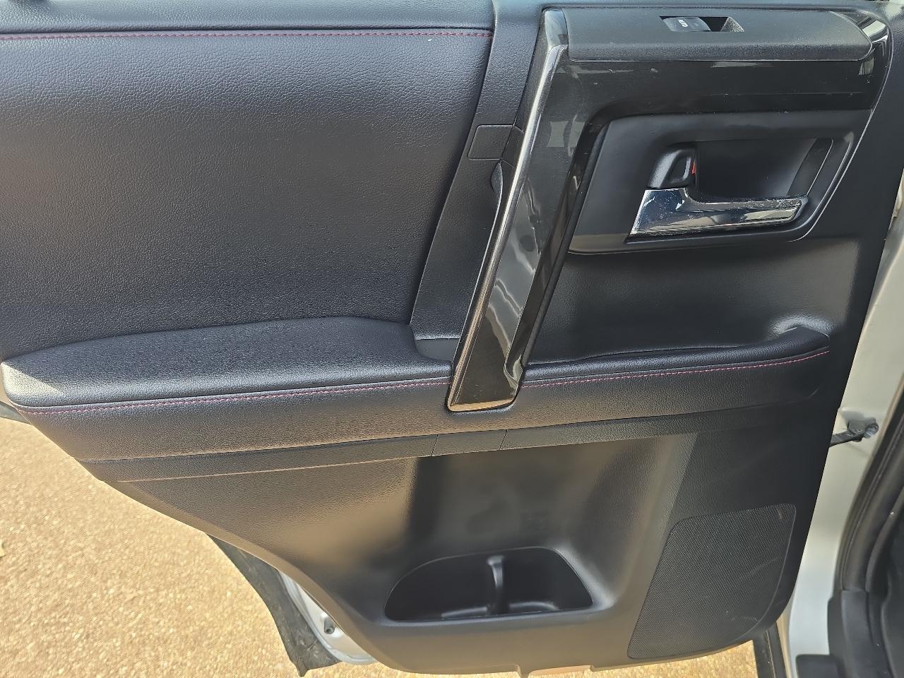 Toyota 4Runner TRD Off Road Premium 4WD (Natl) 2019