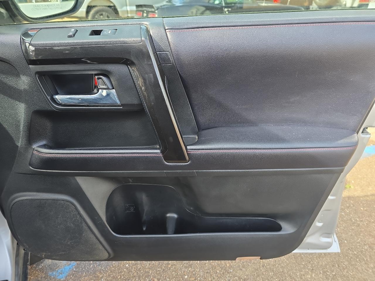 Toyota 4Runner TRD Off Road Premium 4WD (Natl) 2019