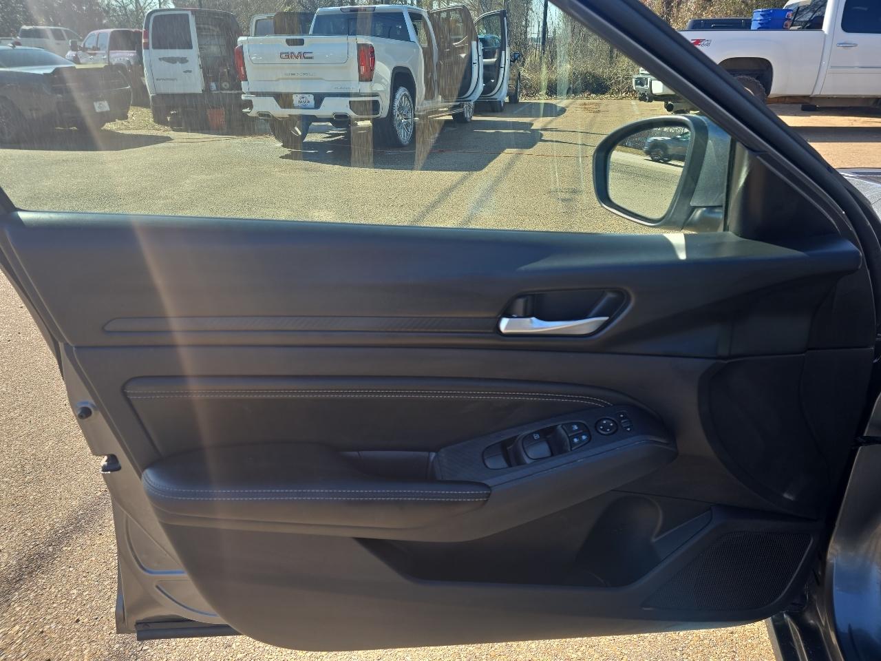 Nissan Altima S 4D Sedan AWD 2.5 2019