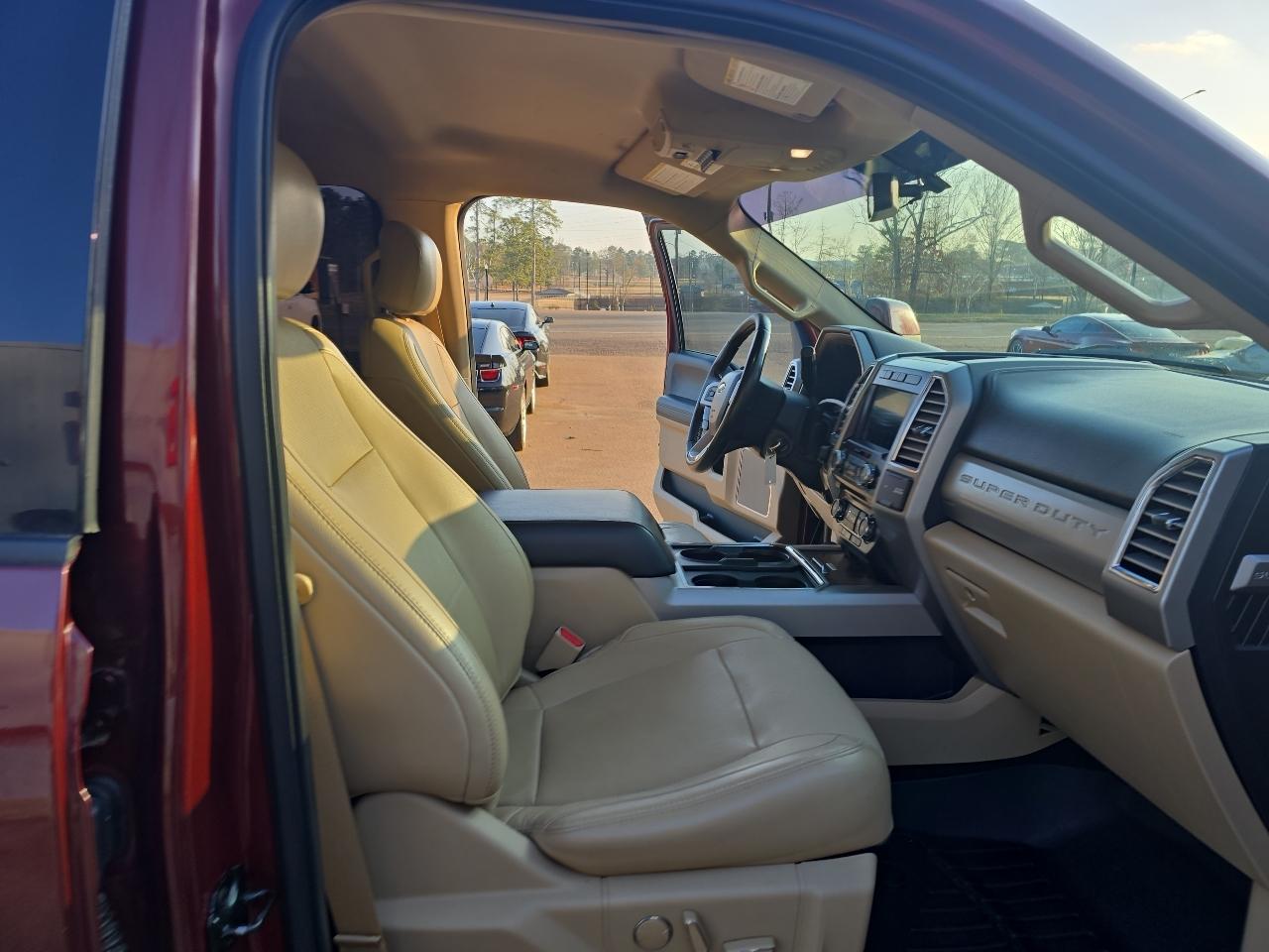 Ford F-250 SD Lariat Crew Cab 4WD 2017