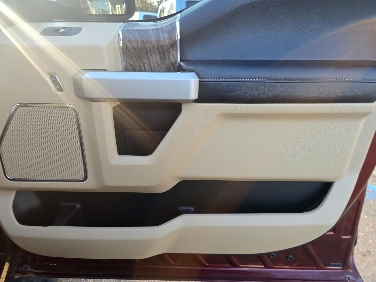 Ford F-250 SD Lariat Crew Cab 4WD 2017