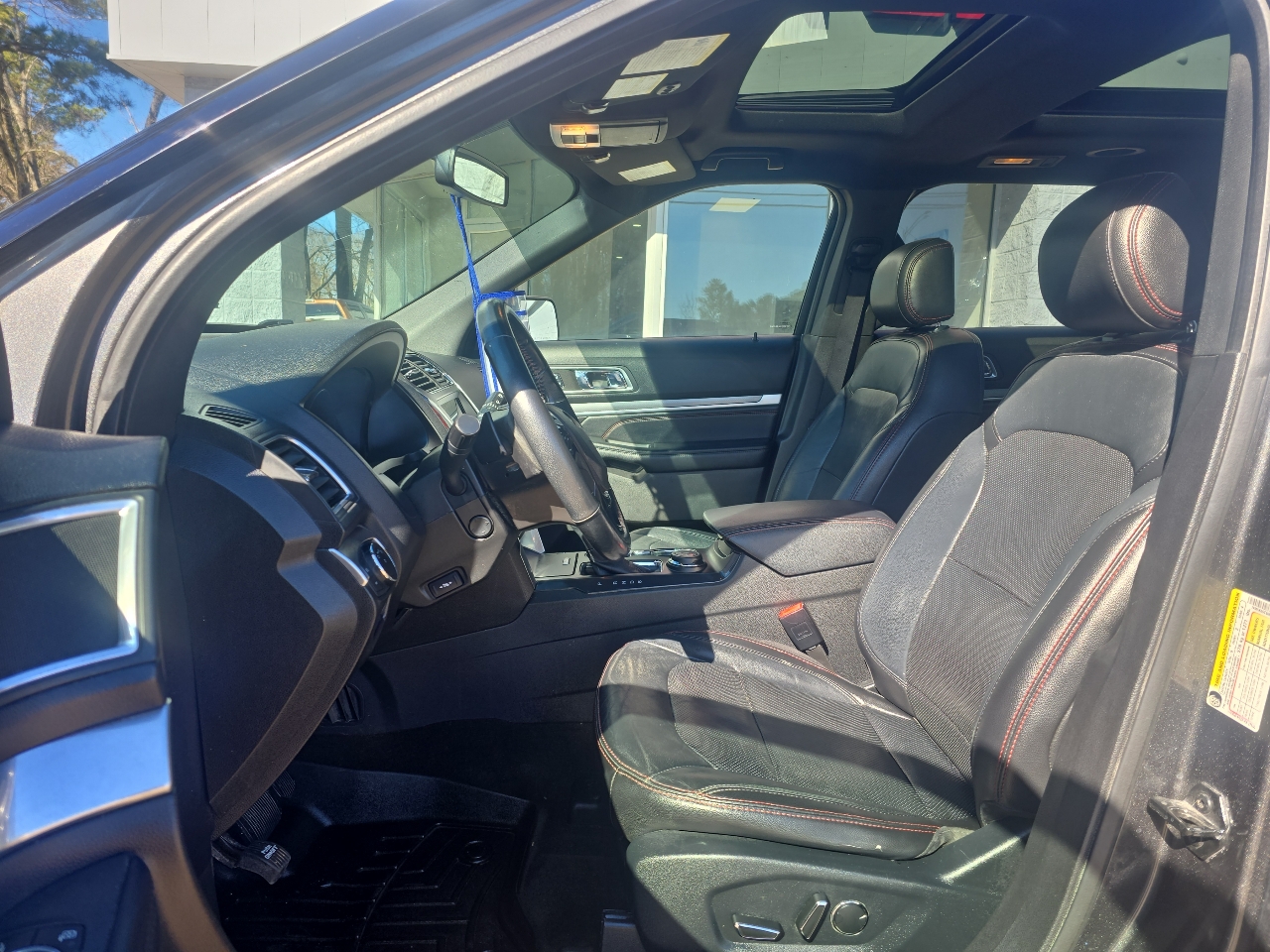 Ford Explorer 4dr 114" WB 4.0L XLT Sport AWD 2017