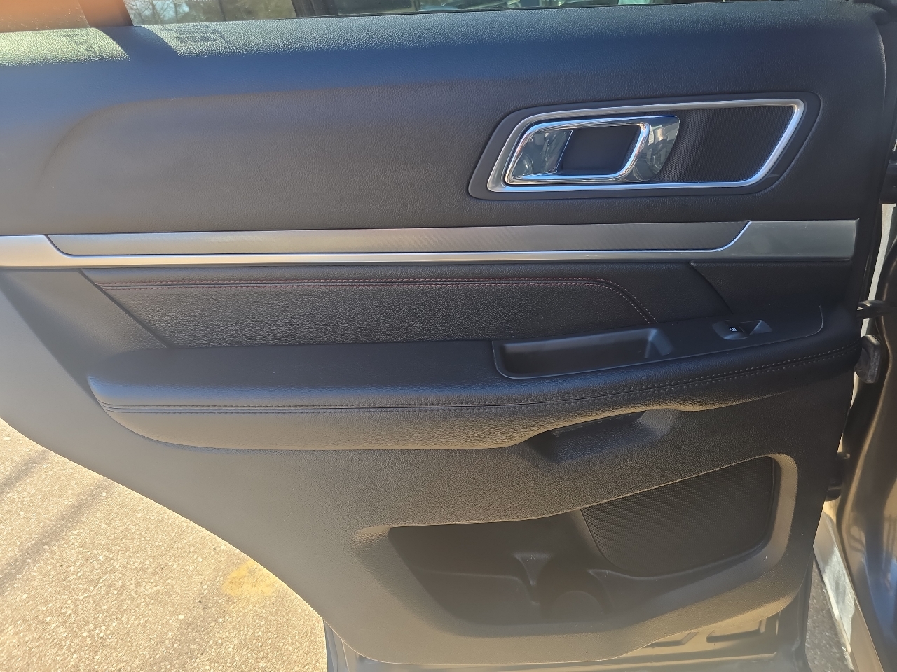 Ford Explorer 4dr 114" WB 4.0L XLT Sport AWD 2017