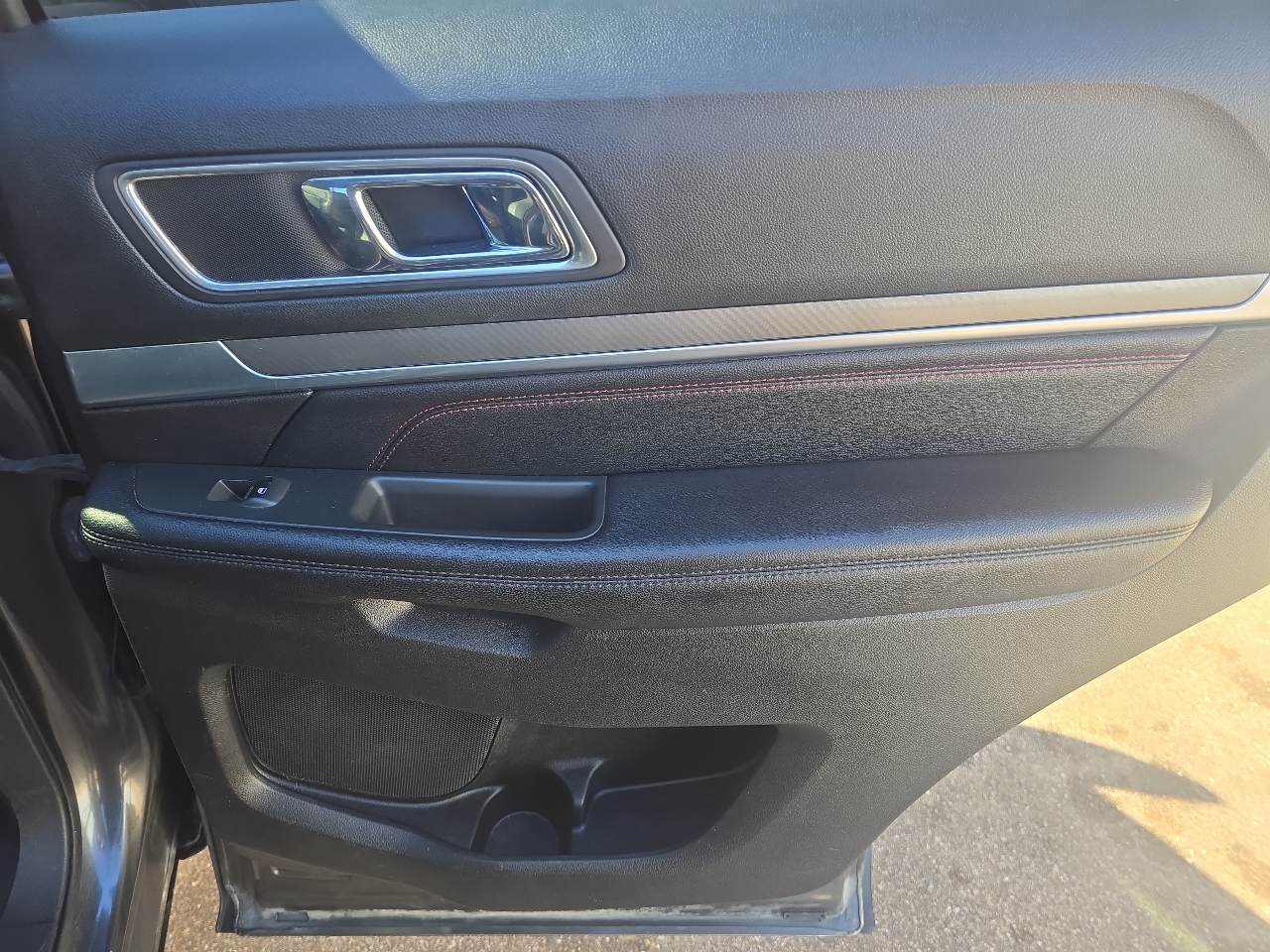 Ford Explorer 4dr 114" WB 4.0L XLT Sport AWD 2017