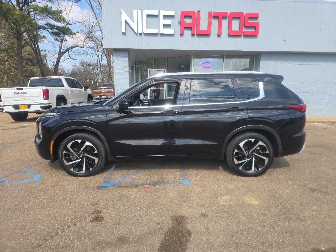 Mitsubishi Outlander  2022