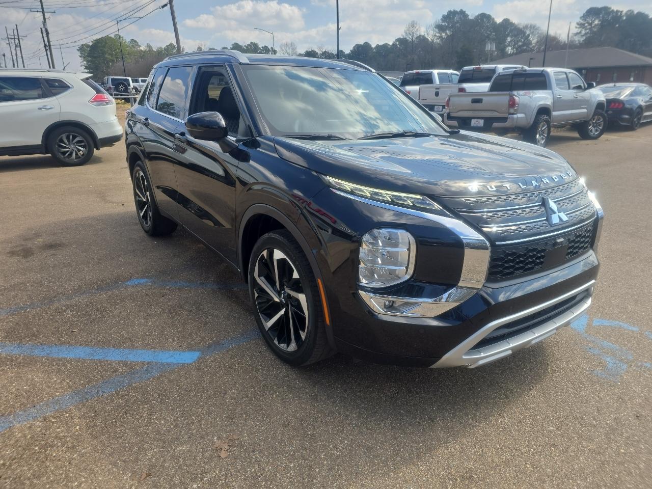 Mitsubishi Outlander  2022