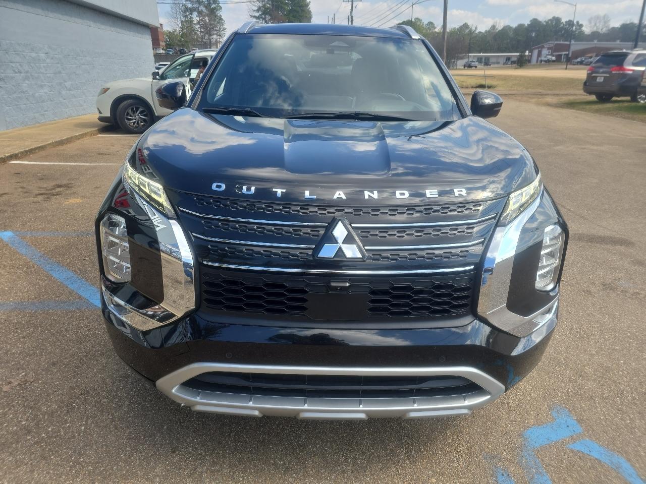 Mitsubishi Outlander  2022