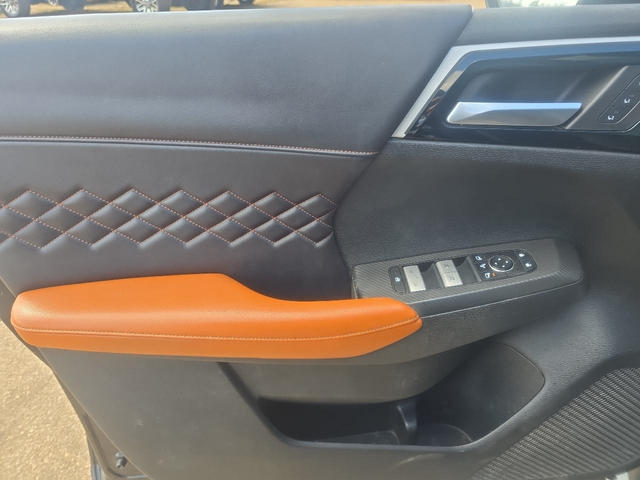 Mitsubishi Outlander  2022