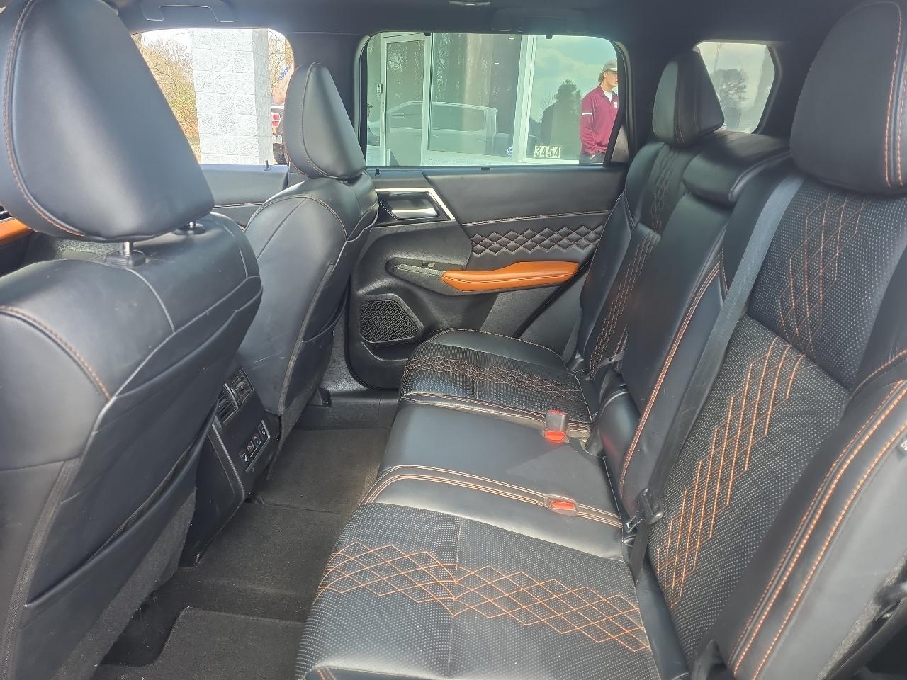 Mitsubishi Outlander  2022