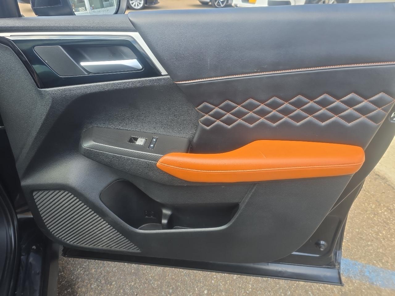 Mitsubishi Outlander  2022