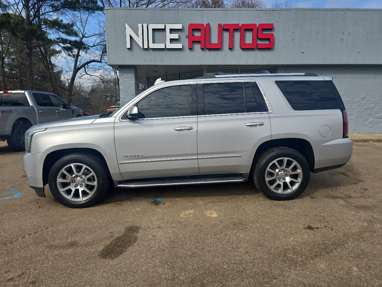 GMC Yukon Denali 4D SUV AWD 2018