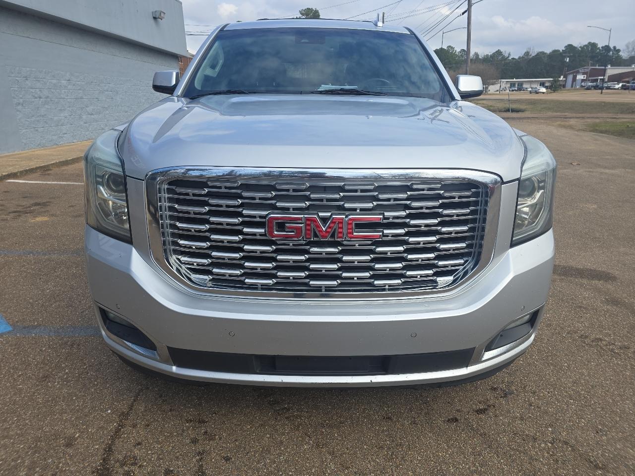 GMC Yukon Denali 4D SUV AWD 2018