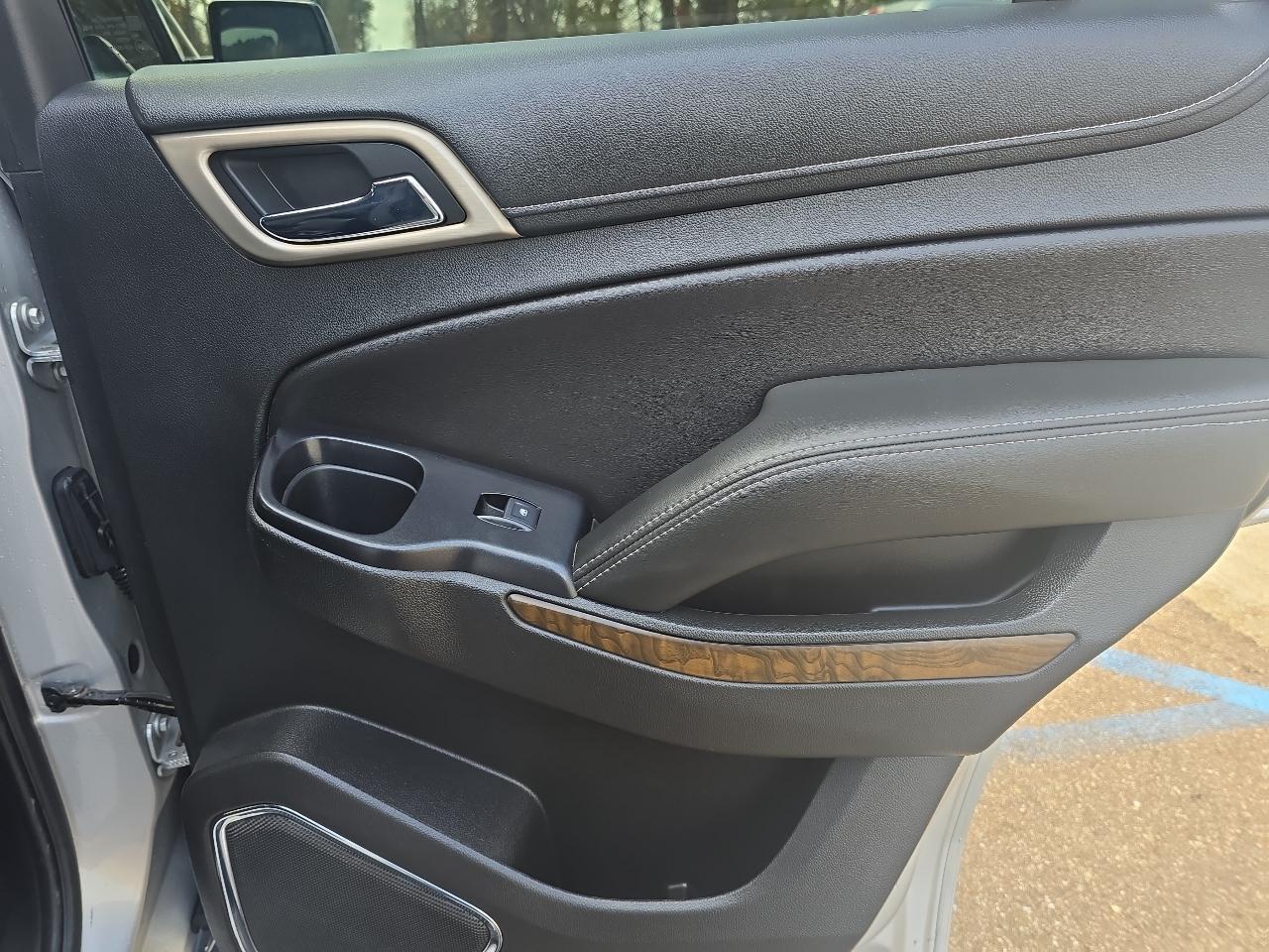 GMC Yukon Denali 4D SUV AWD 2018