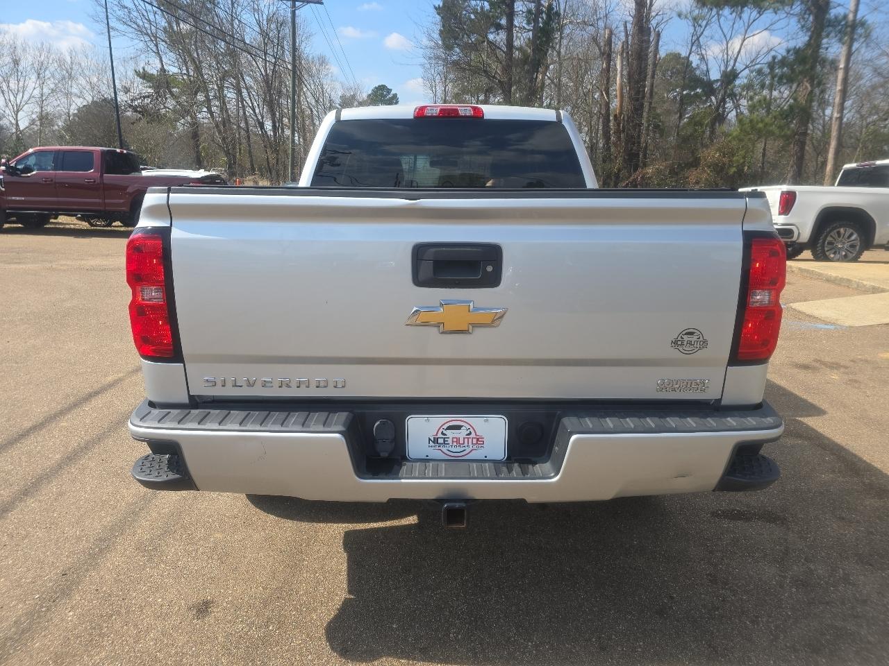 Chevrolet Silverado 1500 Custom Crew Cab 2WD SWB 2018