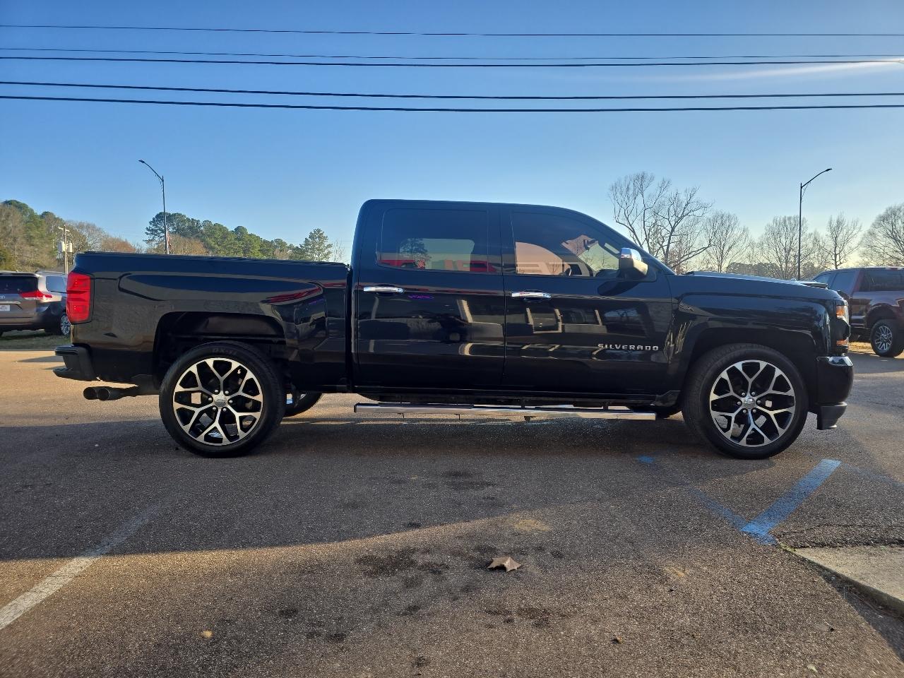 Chevrolet Silverado 1500 1LT Crew Cab 2WD 2017