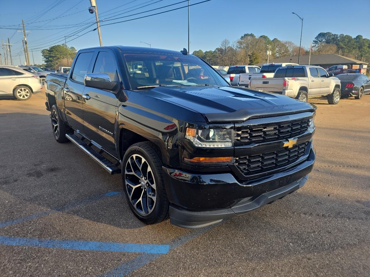Chevrolet Silverado 1500 1LT Crew Cab 2WD 2017