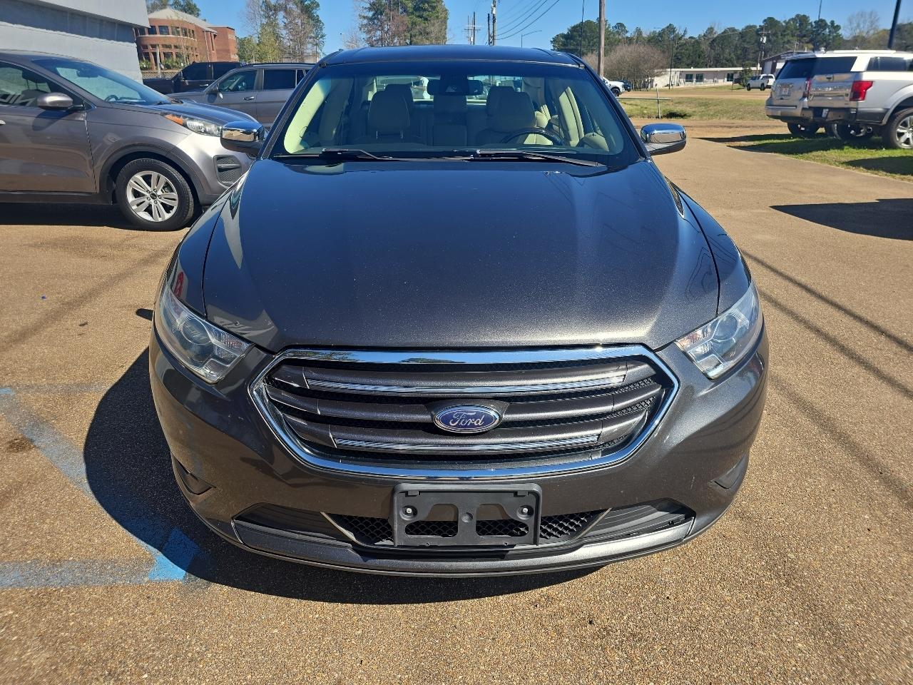 Ford Taurus  2017