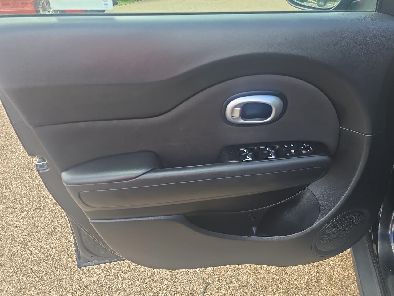 Kia Soul ! w/Premium Package 2019