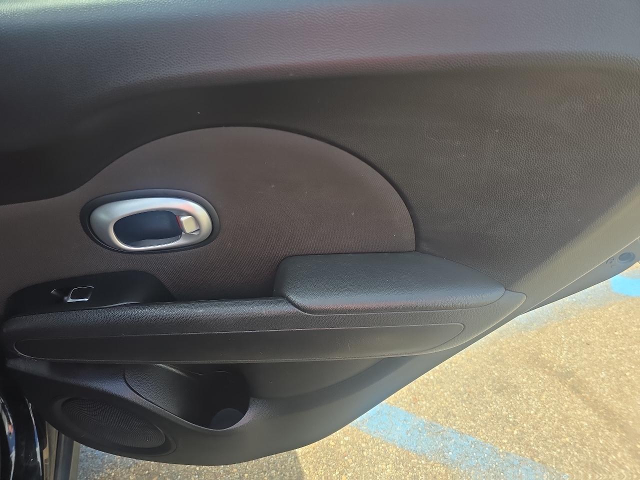 Kia Soul ! w/Premium Package 2019