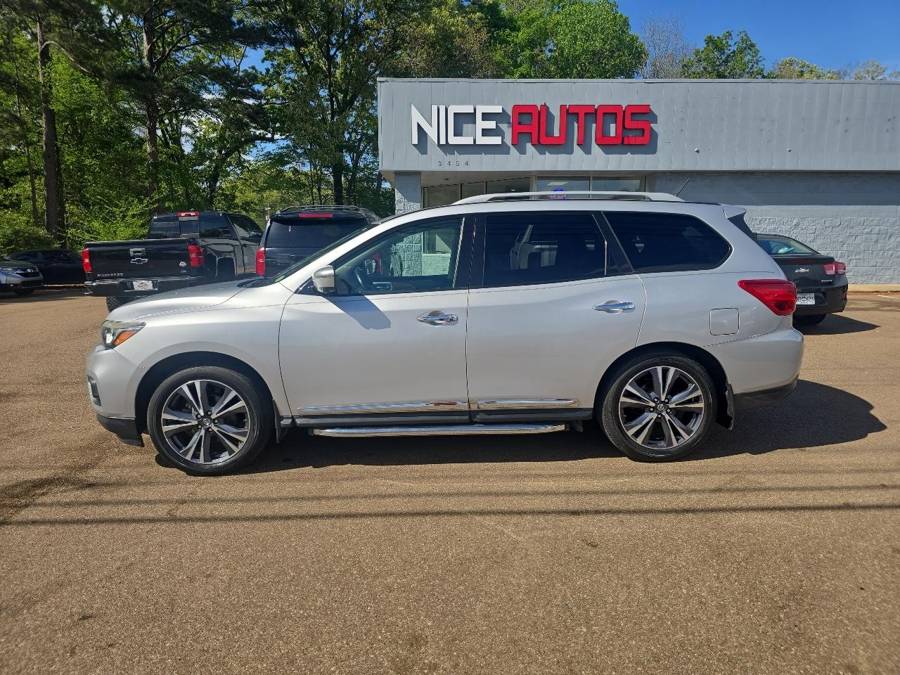 Nissan Pathfinder Platinum 4D SUV 4WD 2018