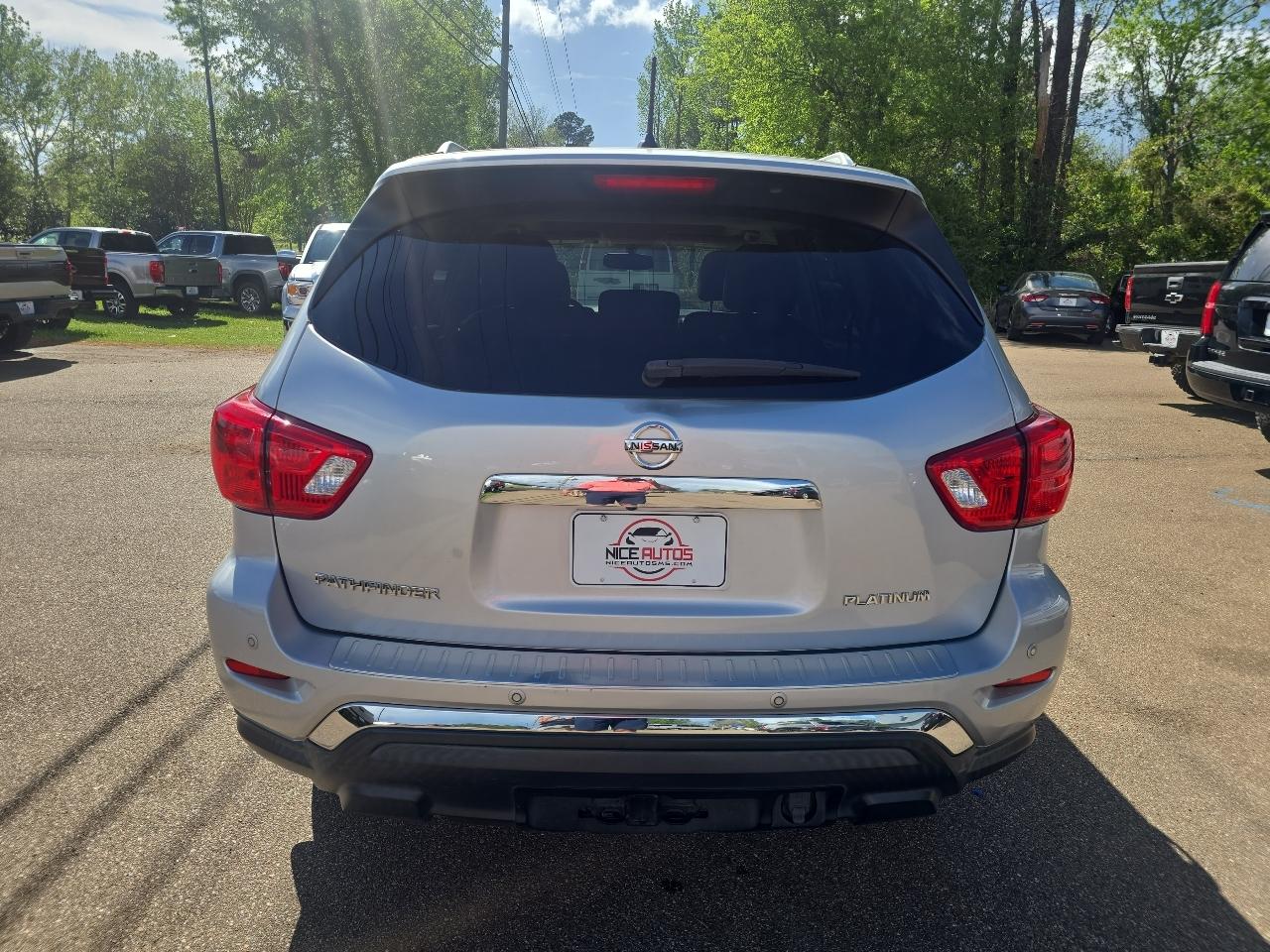 Nissan Pathfinder Platinum 4D SUV 4WD 2018