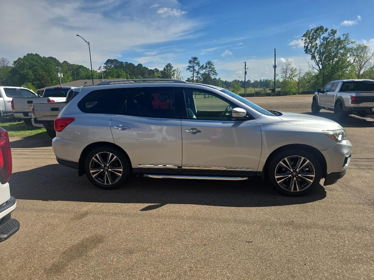 Nissan Pathfinder Platinum 4D SUV 4WD 2018