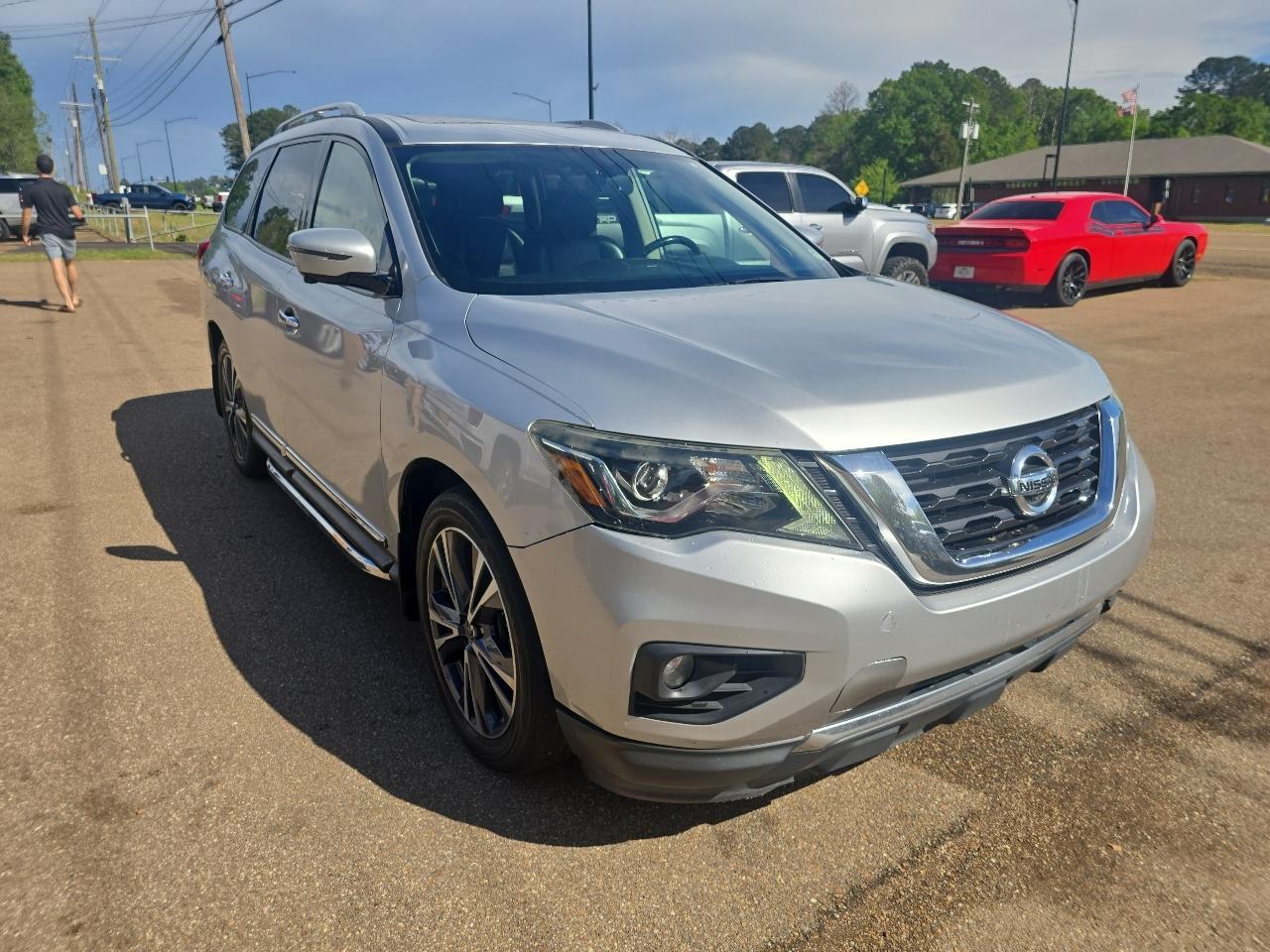 Nissan Pathfinder Platinum 4D SUV 4WD 2018