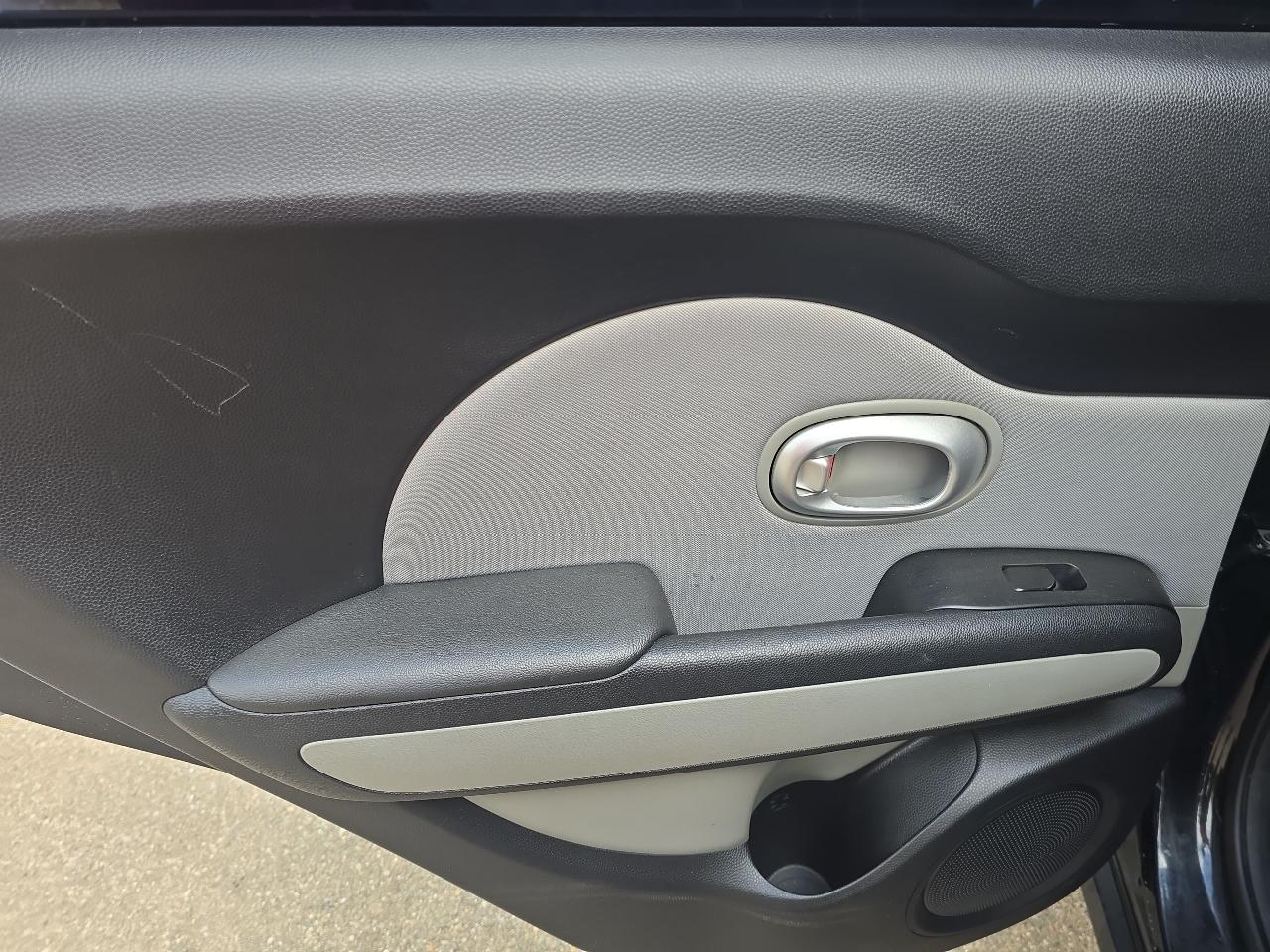 Kia Soul ! w/Premium Package 2016