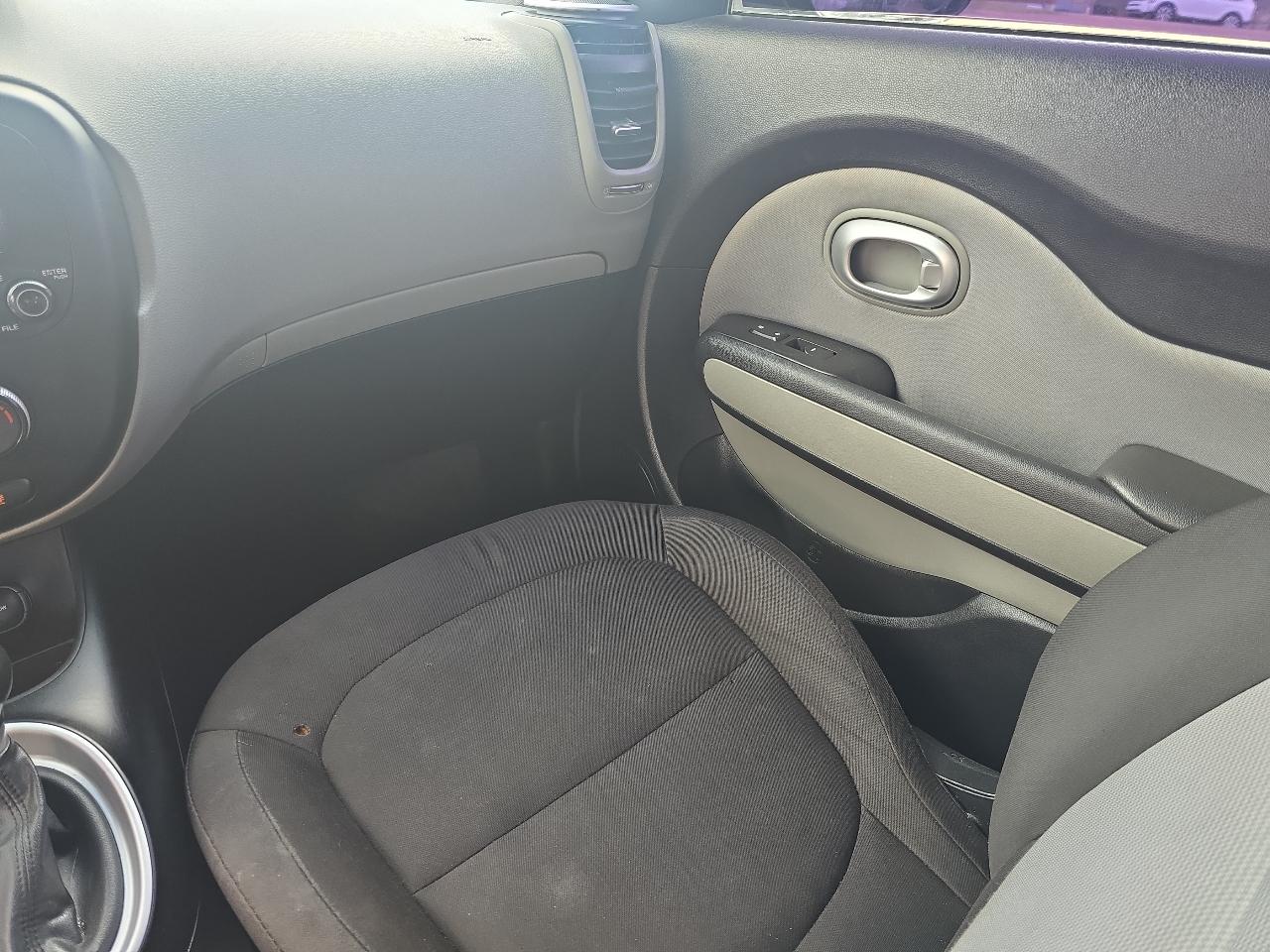 Kia Soul ! w/Premium Package 2016