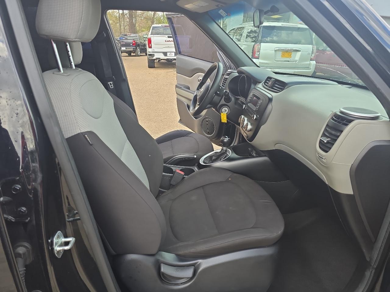 Kia Soul ! w/Premium Package 2016