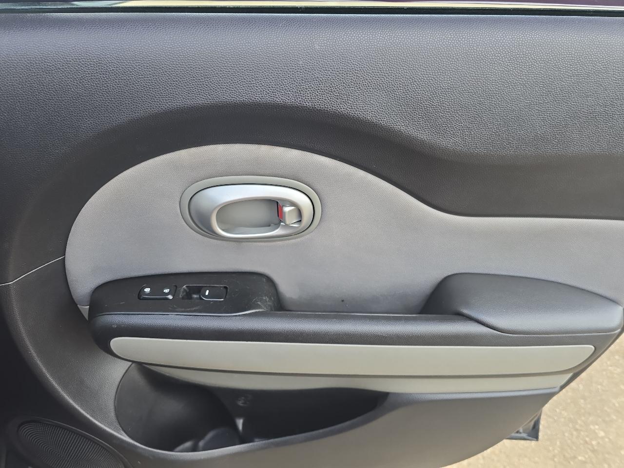 Kia Soul ! w/Premium Package 2016