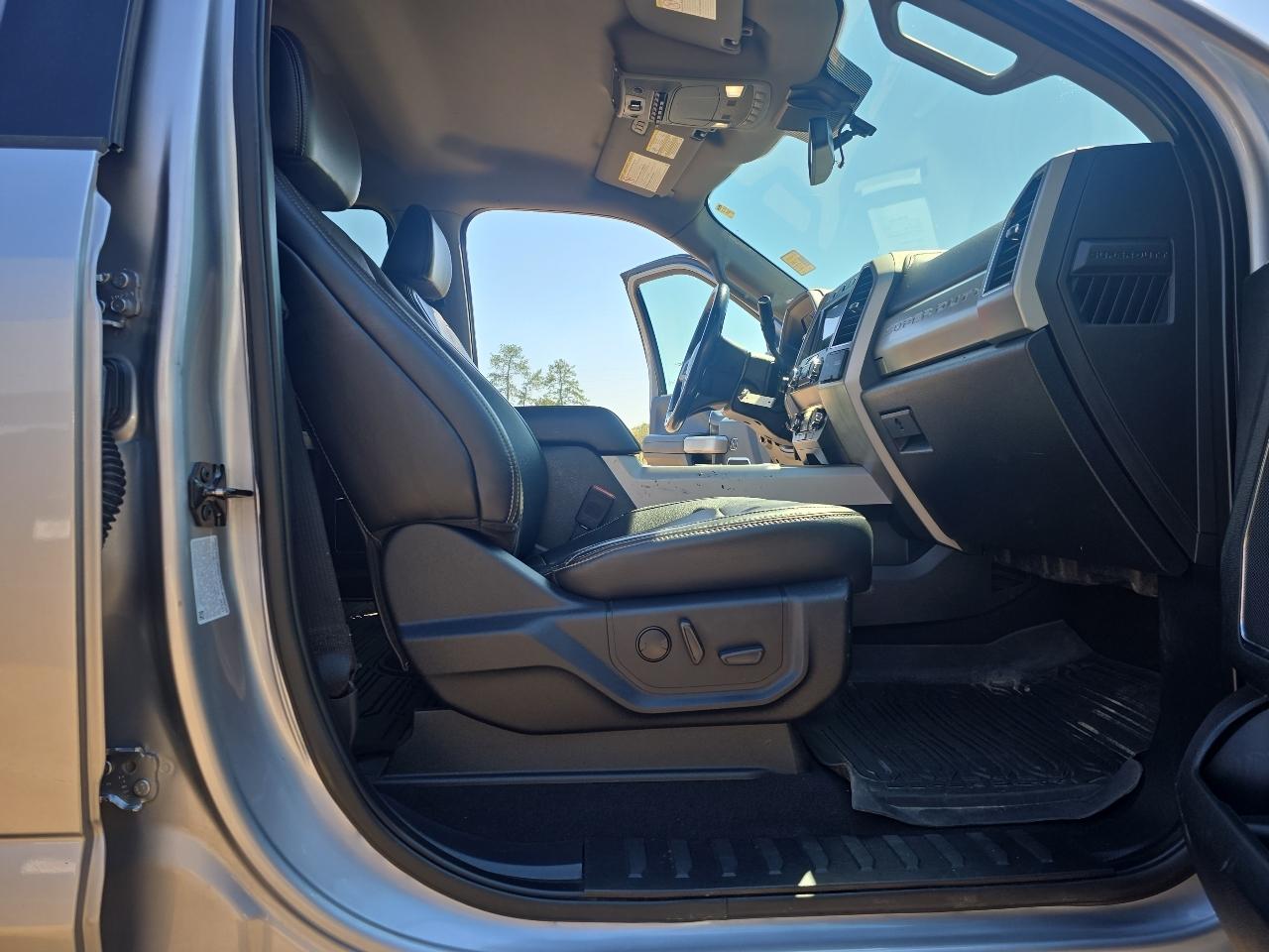 Ford F-350 SD Lariat Crew Cab 4WD 2021