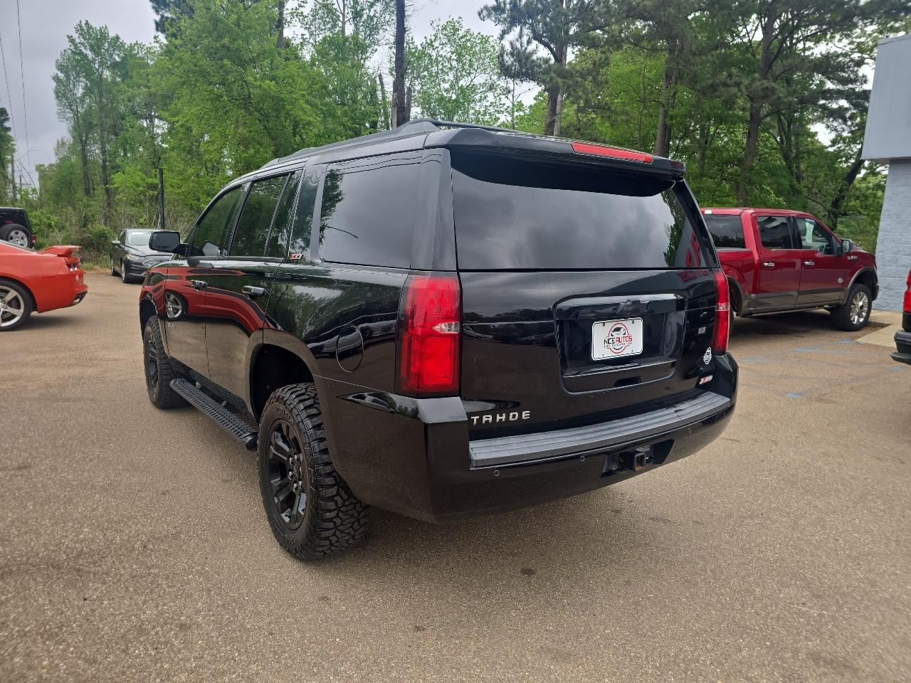 View vehicle photo 3