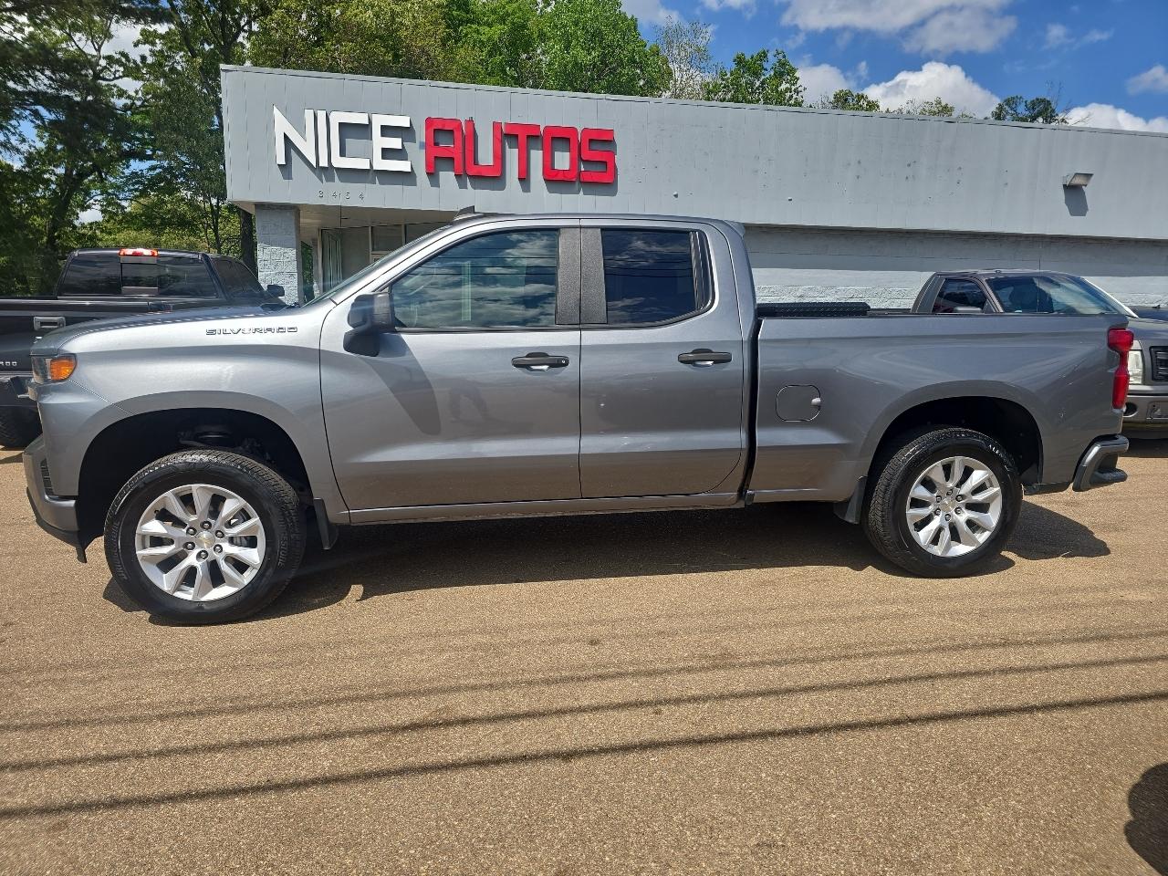 Chevrolet Silverado 1500 Custom 2021