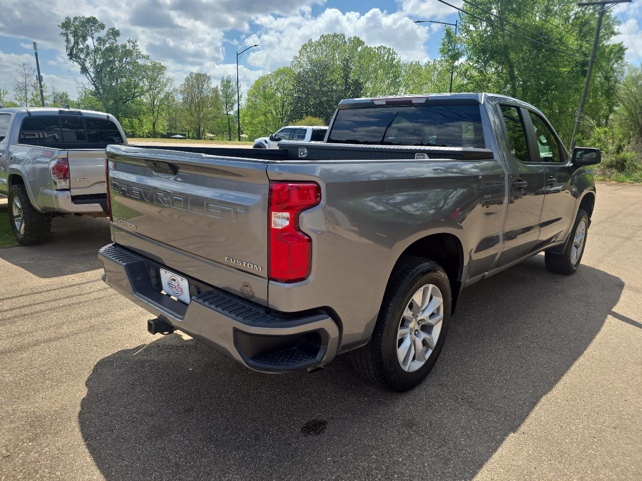 Chevrolet Silverado 1500 Custom 2021
