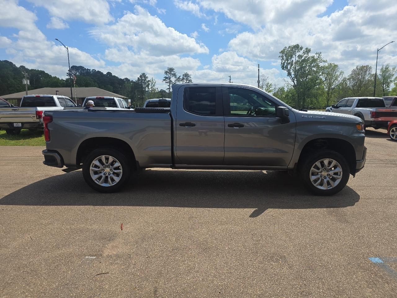 Chevrolet Silverado 1500 Custom 2021