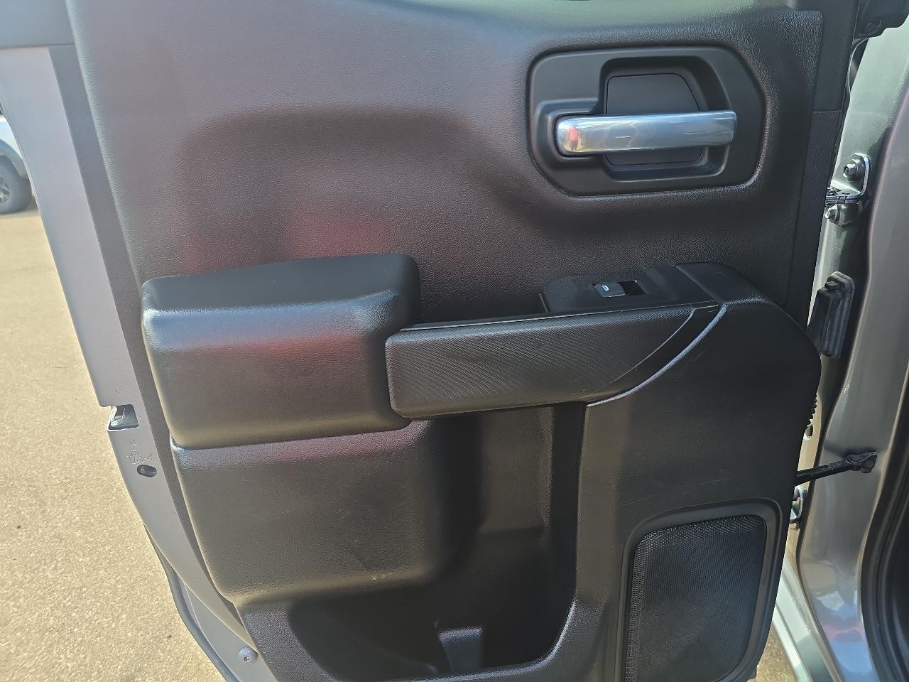 Chevrolet Silverado 1500 Custom 2021