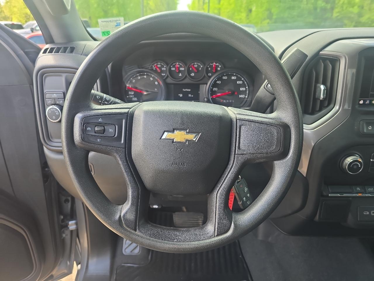 Chevrolet Silverado 1500 Custom 2021