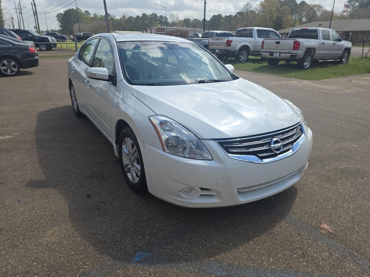 Nissan Altima  2010