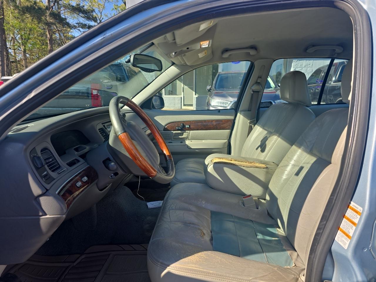 Mercury Grand Marquis 4dr Sdn LS Ultimate 2004