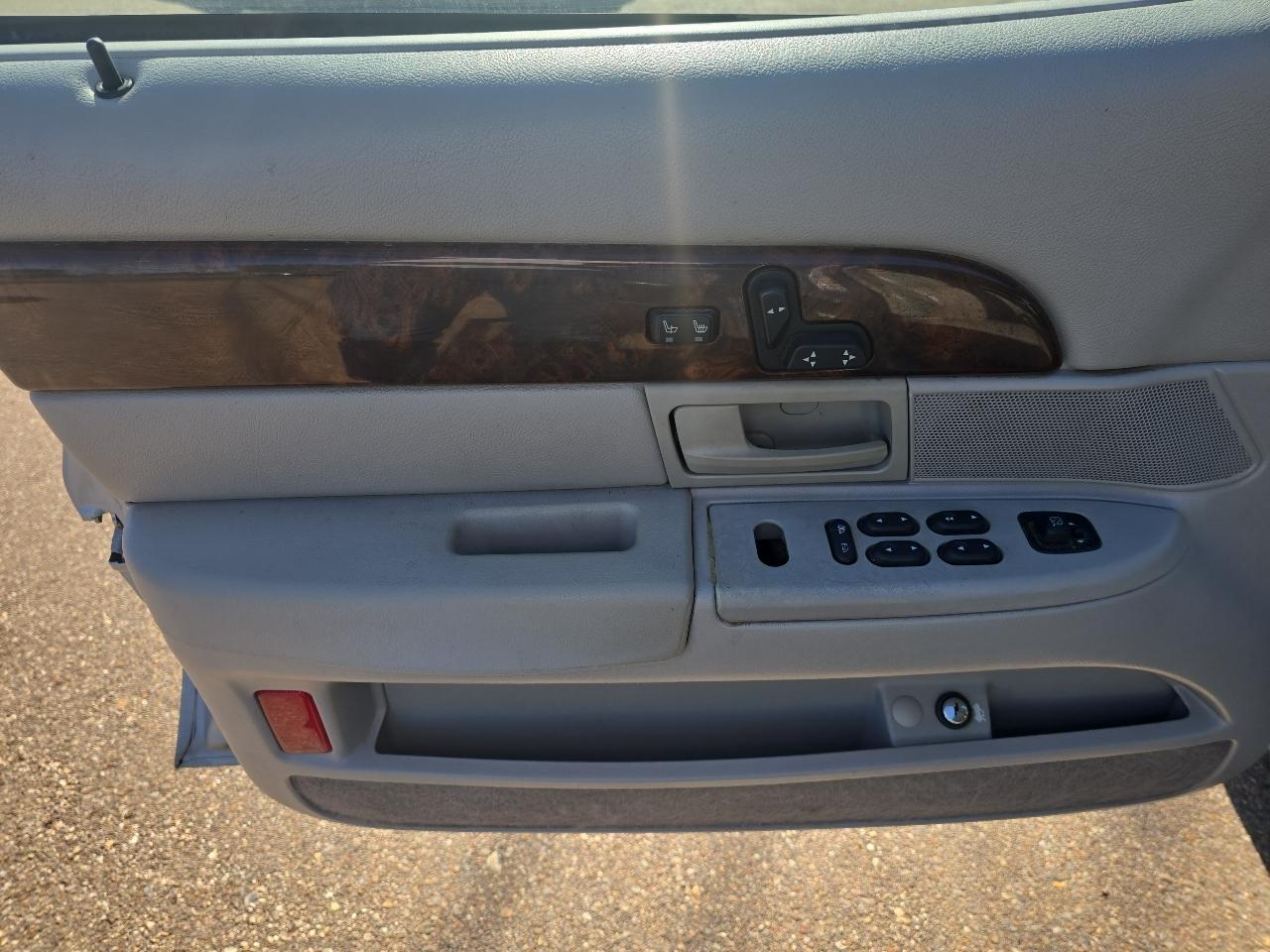 Mercury Grand Marquis 4dr Sdn LS Ultimate 2004