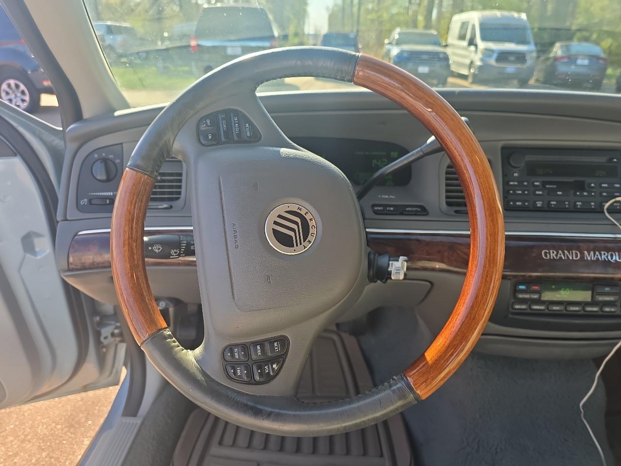 Mercury Grand Marquis 4dr Sdn LS Ultimate 2004