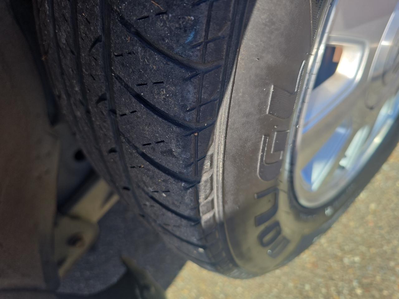 Mercury Grand Marquis 4dr Sdn LS Ultimate 2004