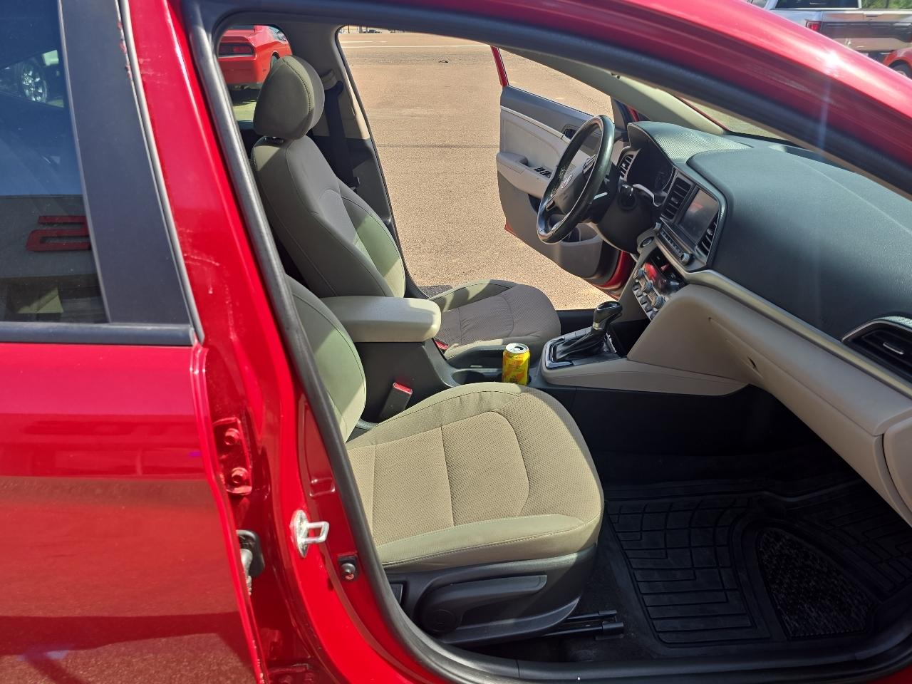 Hyundai Elantra  2019