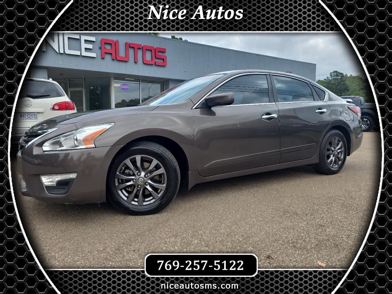 Nissan Altima  2015